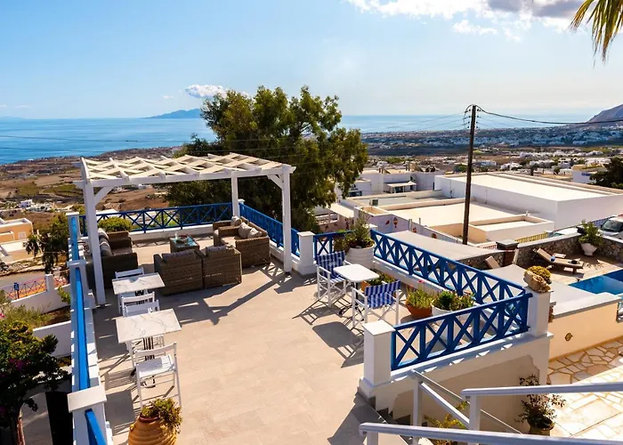 Fira (Santorini) Hotels