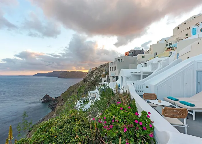 Oia (Santorini) Vacation Rentals