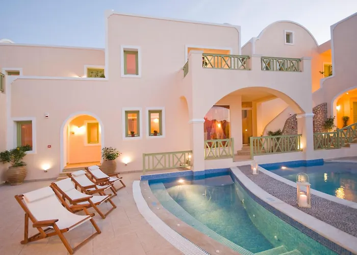 Kamari (Santorini) City Center Hotels