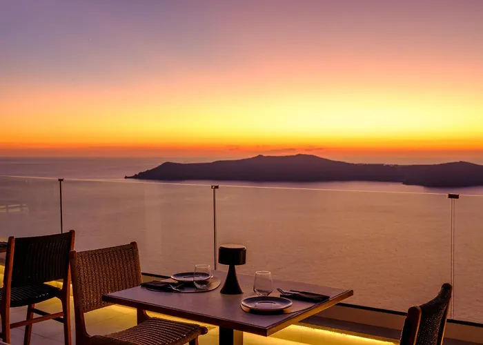 Luxury Hotels in Imerovigli (Santorini)