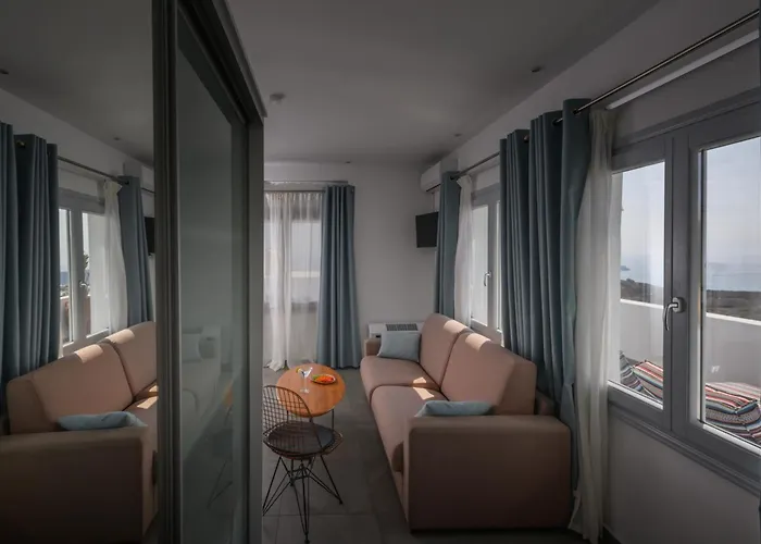 Pyrgos Kallistis hotels near Art Space