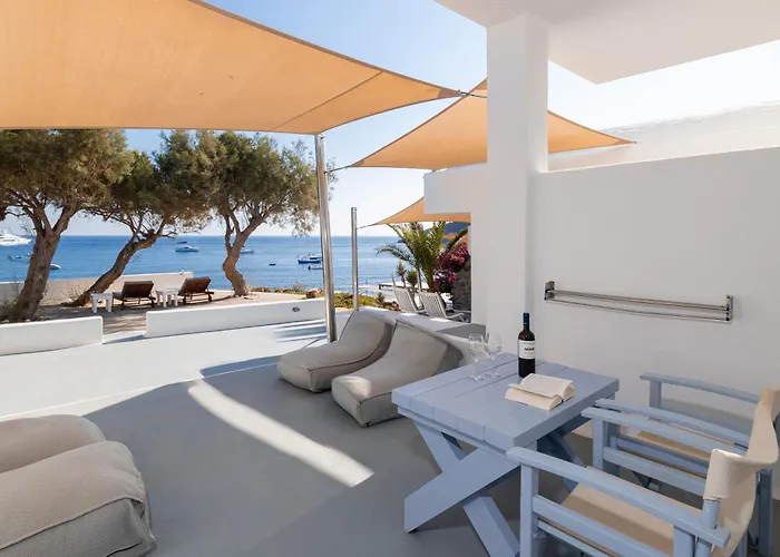 Akrotiri (Santorini) Hotels