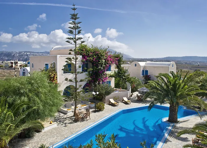 Akrotiri (Santorini) Hotels With Pool