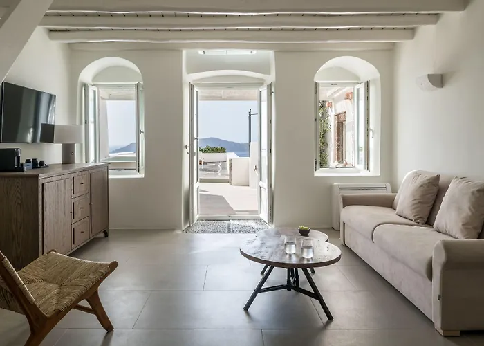 Fira (Santorini) 4 Star Hotels