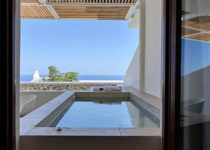 Firostefani Hotels