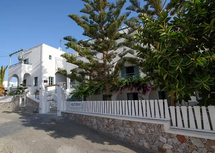 Kamari (Santorini) Hotels With Pool