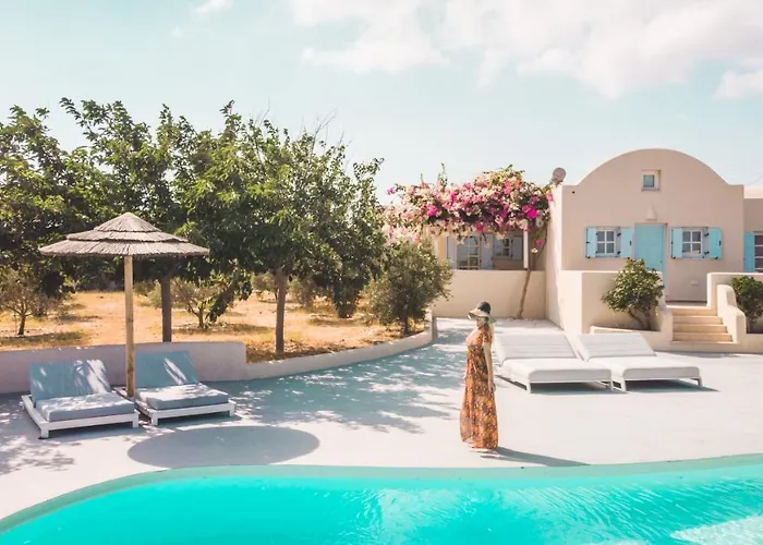 Fira (Santorini) Pet friendly Vacation Rentals